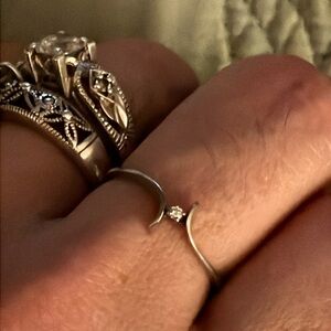 Vtg 10K White Gold Diamond Solitaire ring